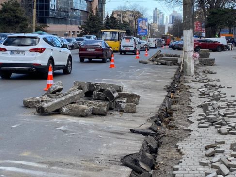 Детальніше про статтю У Одесі розпочали капітальний ремонт вулиці Черняховського