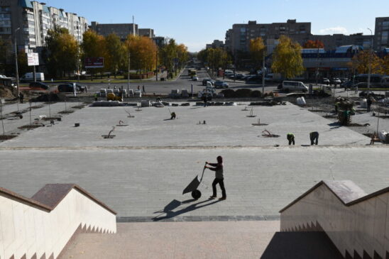 Детальніше про статтю Ремонт площі Героїв Майдану у Луцьку