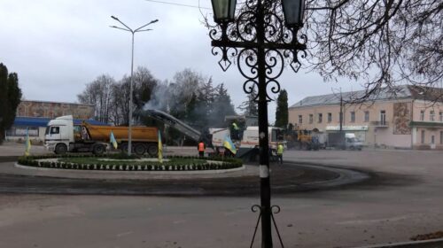 Як проводять ремонт центральної площі у Новгороді-Сіверському 